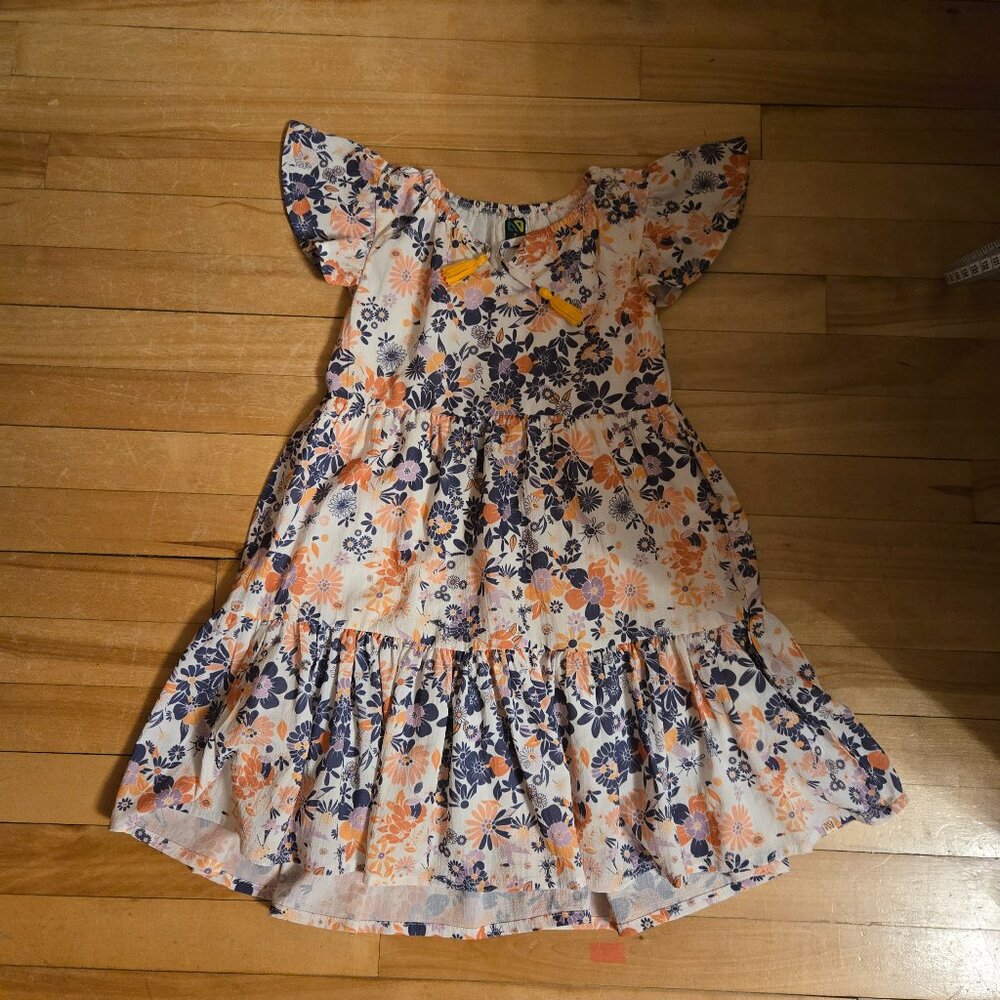 Girls dress